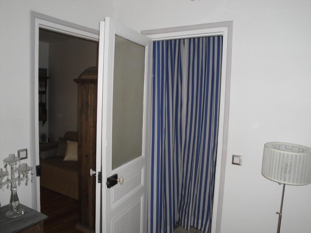 Almeria Garden Apartment Paris Room photo